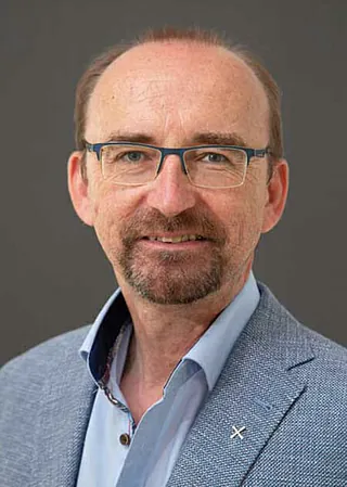 Portraitfoto von Pfarrer Markus Heider